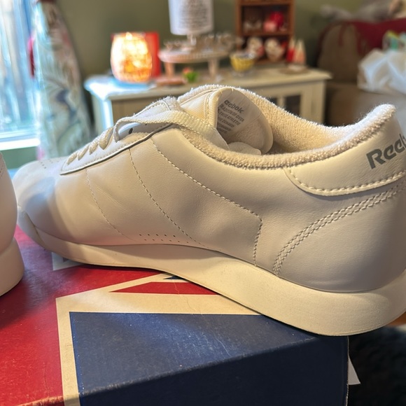 🩷HOST PICK🩷Reebok Princess White Classic Women US 9 1/2 Brand New in Box - Picture 9 of 16